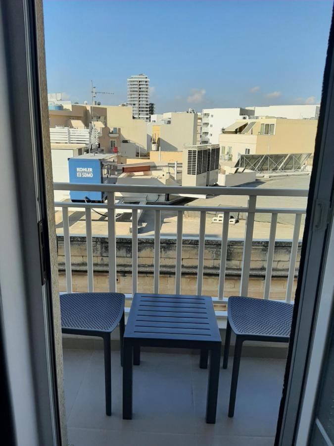 Bright & Modern 2-Bedroom, 4Th Floor Apartment In Gzira, Malta Екстериор снимка