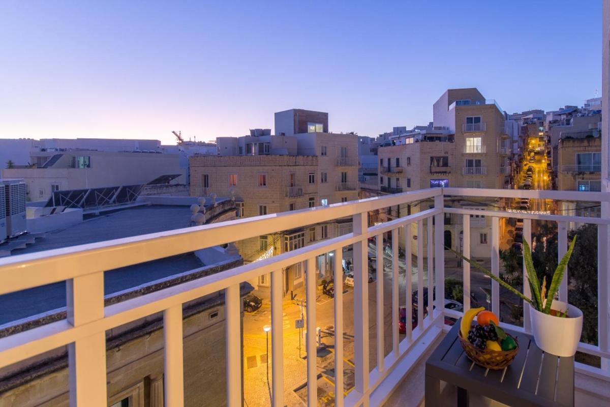 Bright & Modern 2-Bedroom, 4Th Floor Apartment In Gzira, Malta Екстериор снимка